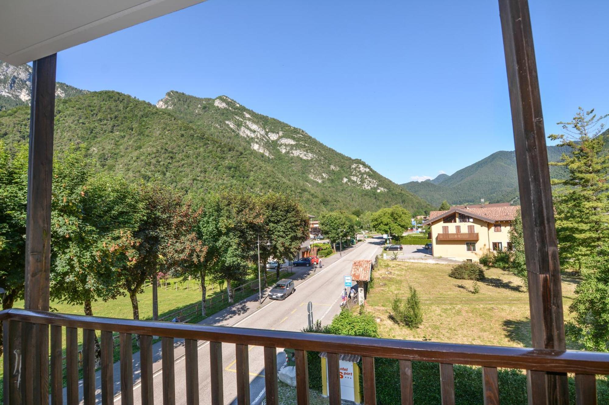 Hotel Sport Pieve Di Ledro Exterior photo
