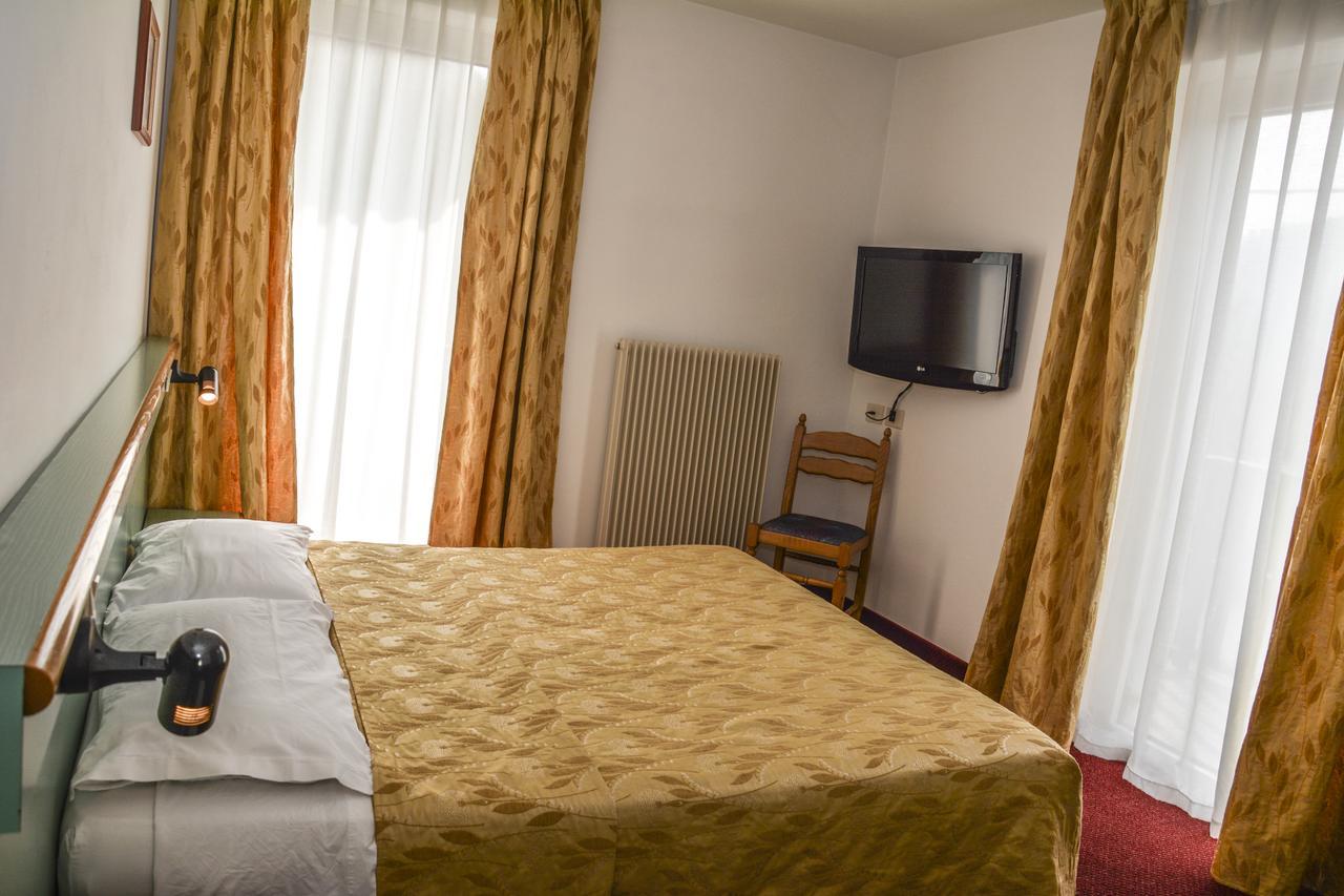 Hotel Sport Pieve Di Ledro Exterior photo