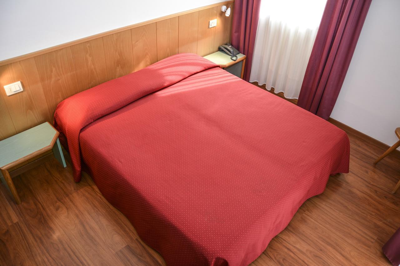 Hotel Sport Pieve Di Ledro Exterior photo